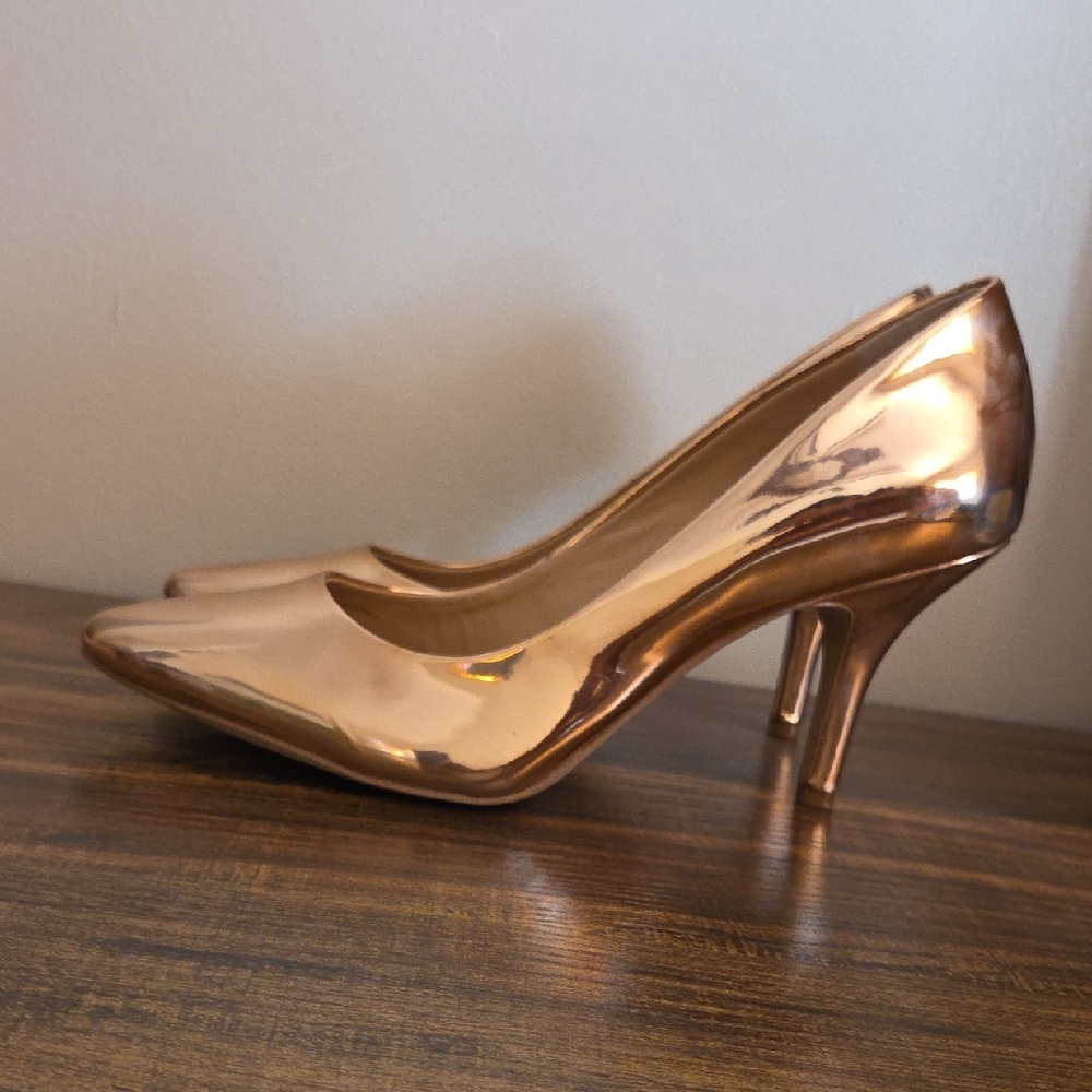 Sexy Rose Gold Metallic Pumps INC International Concepts